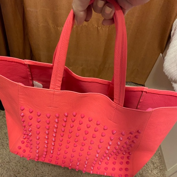 Beautiful Tote - Picture 2 of 4